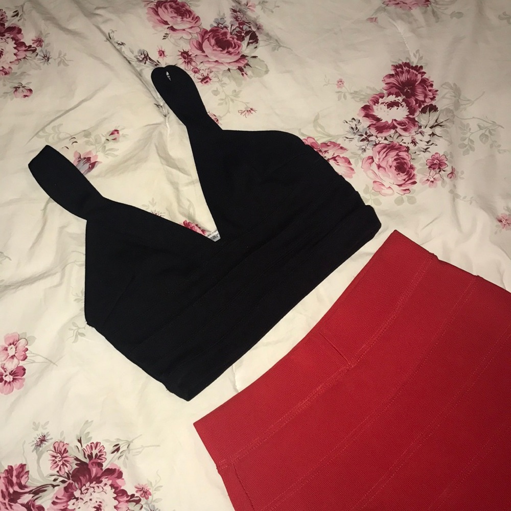 Black ribbed crop top- small.